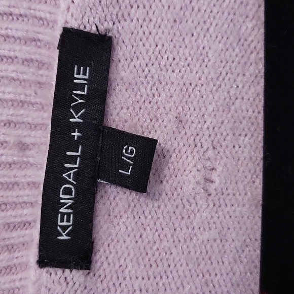 Kendall & Kyle sweater - Picture 4 of 9